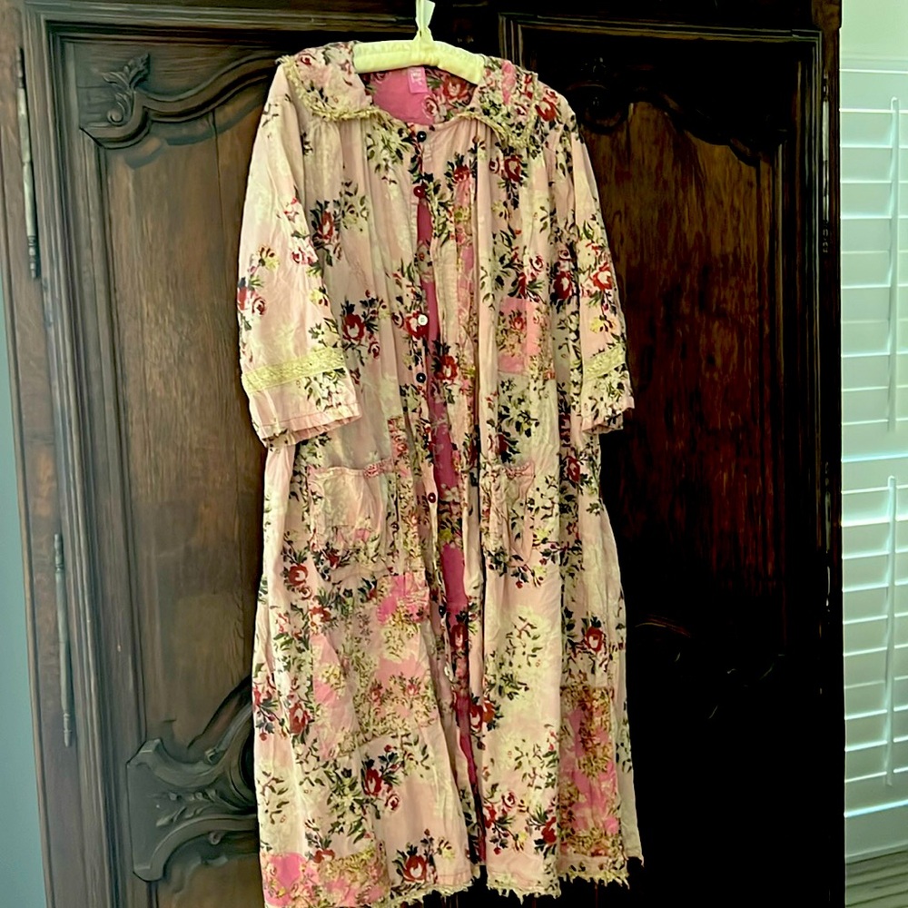 NWT 👚Magnolia Pearl